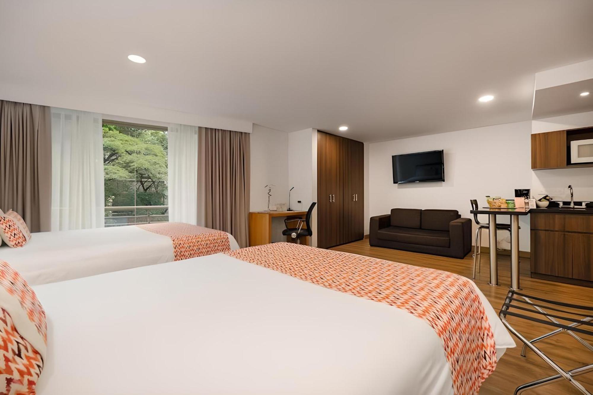 Leblon Suites Hotel Меделин Екстериор снимка