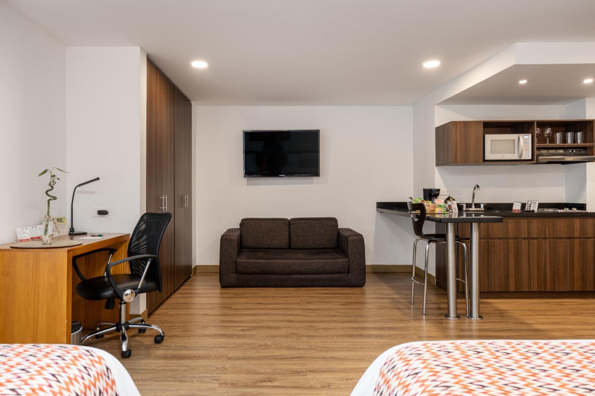 Leblon Suites Hotel Меделин Екстериор снимка