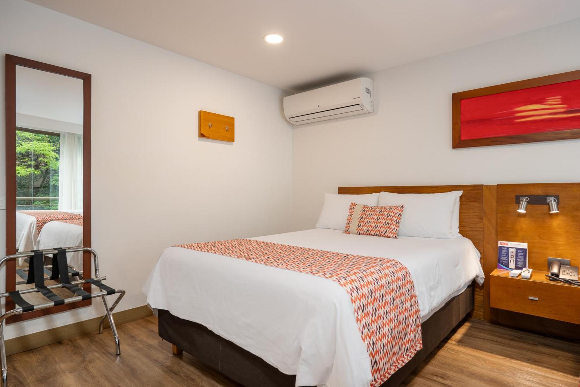 Leblon Suites Hotel Меделин Екстериор снимка